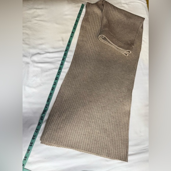 THE DROP Khaki ribbed knit wide leg pants size L - Picture 11 of 11